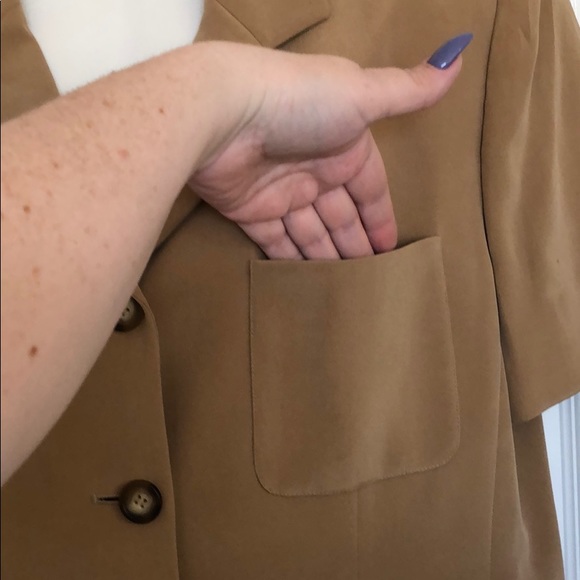 NWT Tan Blazer and Skirt Business Suit - Picture 4 of 8